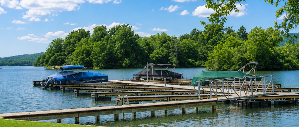 Grande vista bay marina on watts bar lake